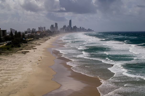 Gold Coast as the great location for the best surf camp in Australia